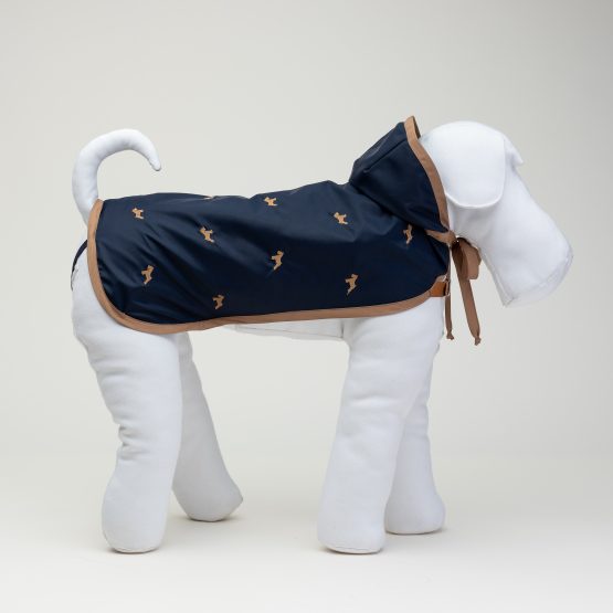 impermeabili per cani, colore blu navy, abbigliamento di lusso per cani, indossato da un manichino